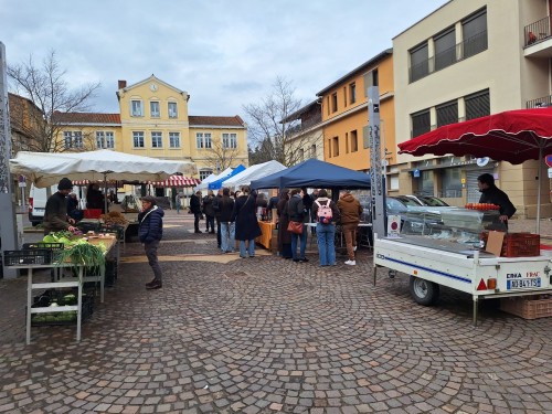 MARCHÉ DE PRODUCTEURS LOCAUX LES SAMEDIS 